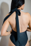 Black bow haltertop, low back,